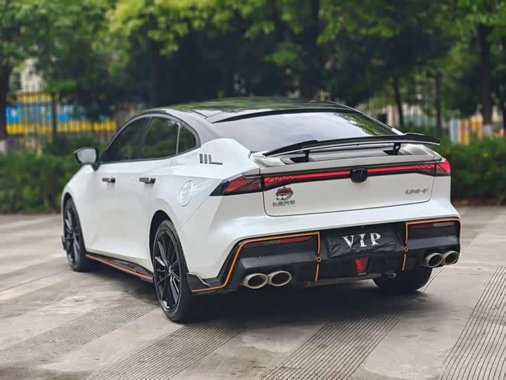 Changan UNI-V 2023 1.5 T — фото 8