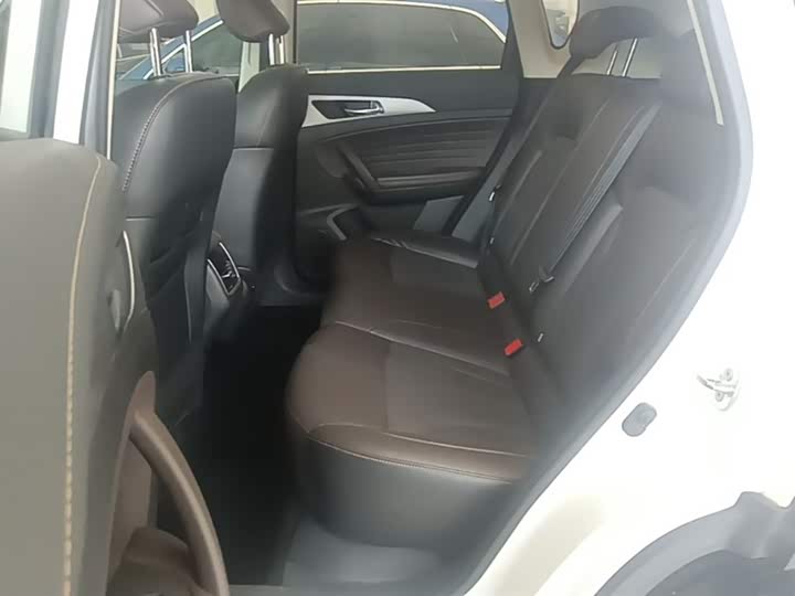 Changan CS35 PLUS 2019 1.6 L AT — фото 17