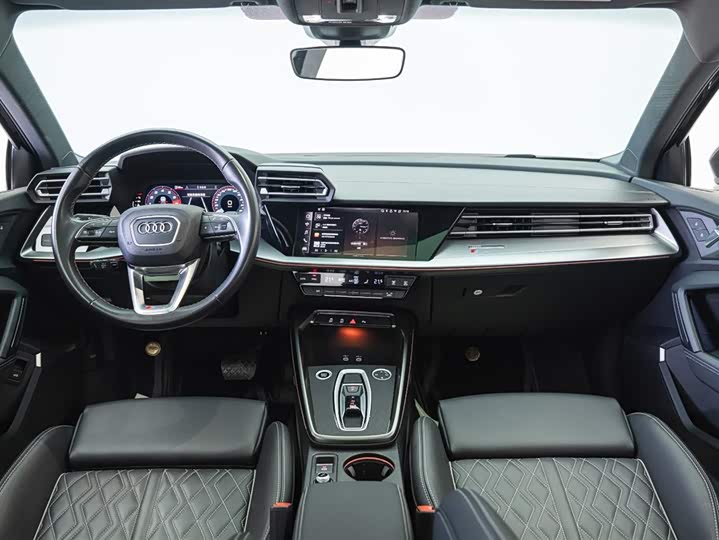 Audi A3 2025 A 3 L Limousine 35 TFSI — фото 7