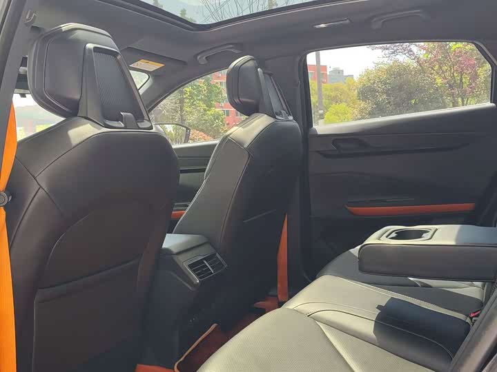 Changan UNI-V 2023 1.5 T Premium — фото 13