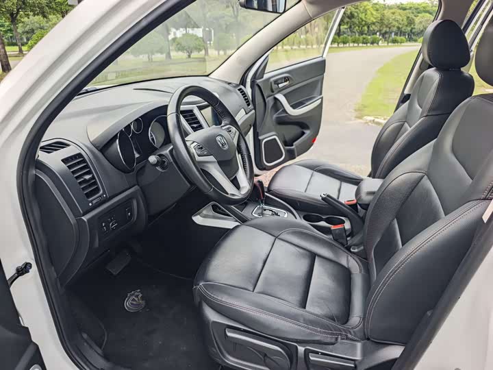 Changan CS35 2016 1.6 L ATLuxury V — фото 15