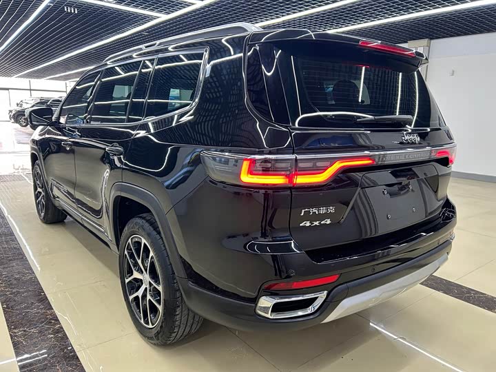 Jeep Grand Commander — фото 5