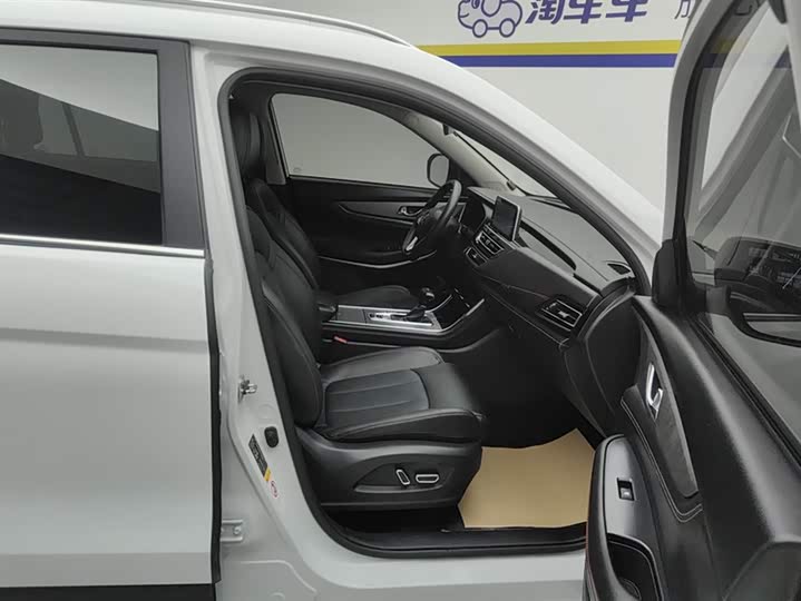 Changan CS75 2022 1.5 T DCTPremium — фото 8
