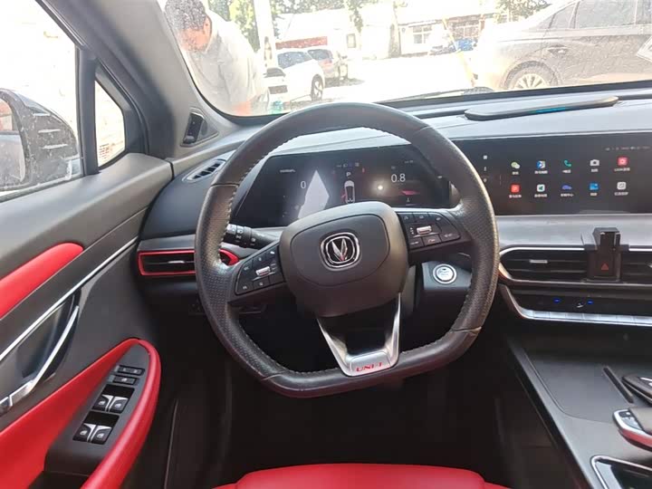 Changan UNI-T 2020 1.5 T Premium — фото 11