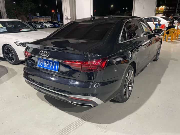 Audi A4L 2019 40 TFSI V — фото 4