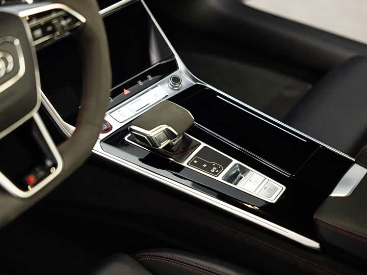 Audi RS6 2021 RS 6 4.0 T Avant — фото 6