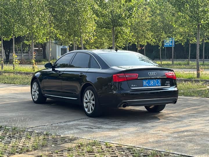 Audi A6L 35 FSI quattro комфорт — фото 6