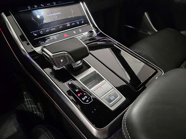 Audi Q8 2023 55 TFSI — фото 13