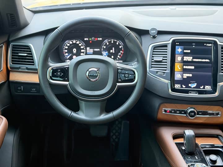 Volvo XC90 2021 B 5 7 — фото 12