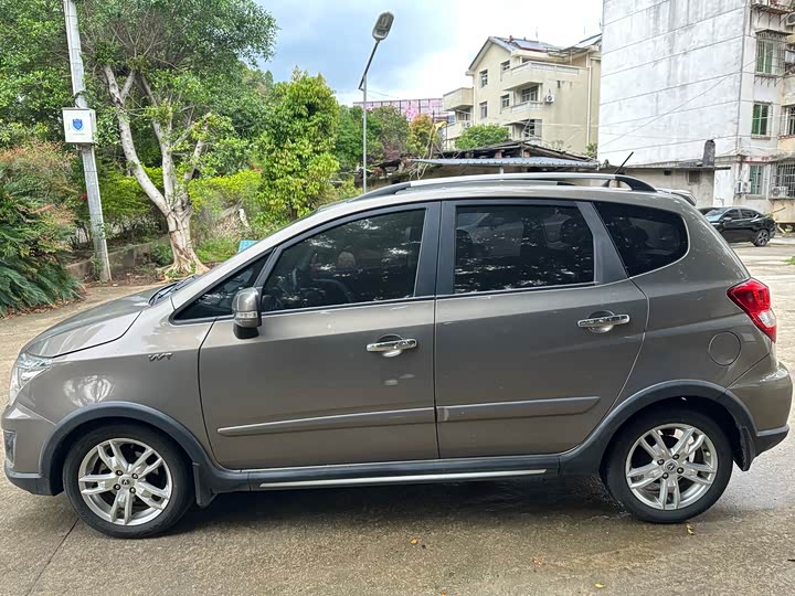 Changan CX20 2014 1.4 L IMT IV — фото 3