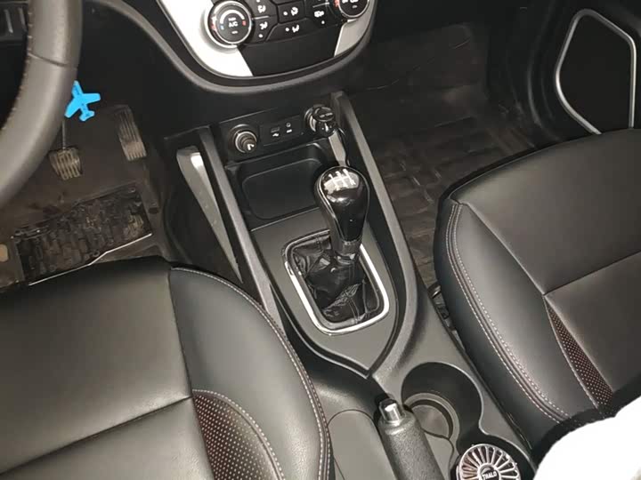 Changan CS35 2016 1.6 L MTLuxury V — фото 14