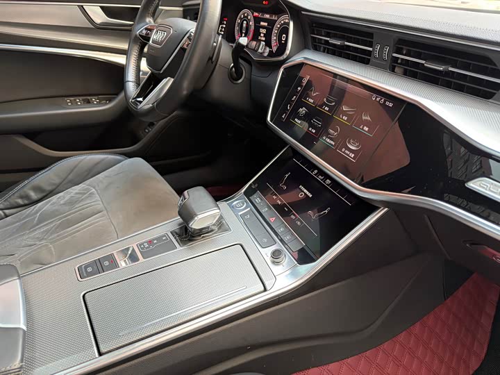 Audi A6L 40 TFSI — фото 12