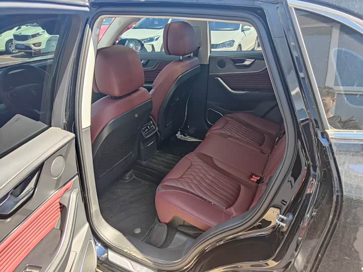 Hongqi HS5 2023 2.0 T Pro — фото 6