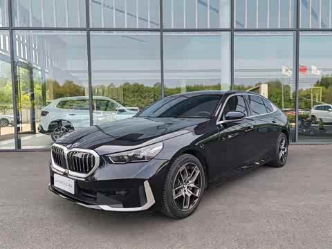 BMW 5-Series 2024 530 Li Leading — фото 21