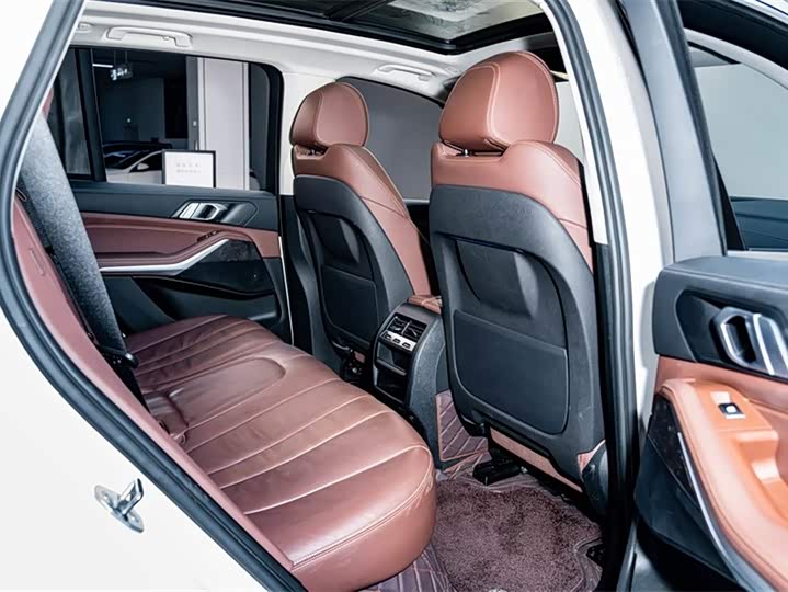 BMW X5 2019 x Drive 30i M — фото 22
