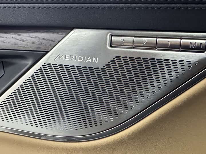 Jaguar XFL 2024 2.0 T P 250 2 WD — фото 13