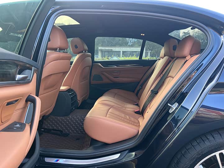 BMW 5-Series 2018 530 Li Leading M — фото 35