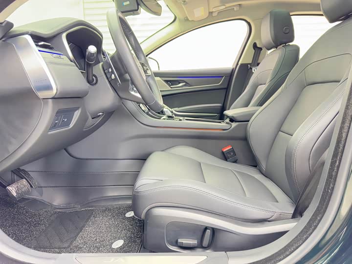 Jaguar XFL 2022 XFL 2.0 T P 200 2 WD — фото 7