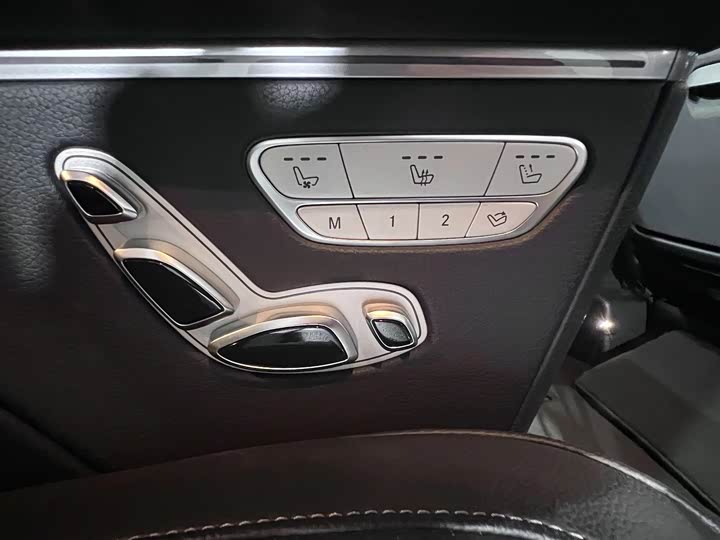 Mercedes-Benz V-Class 2022 V 260 — фото 9