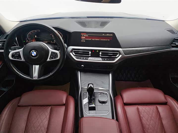 BMW 3-Series 2022 325i M — фото 12