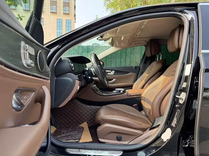 Mercedes-Benz E-Class 2017 E 300 L — фото 4