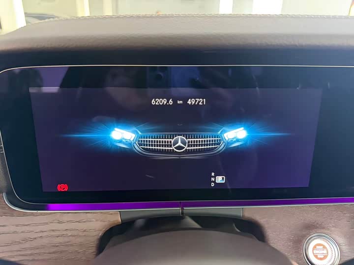 Mercedes-Benz E-Class 2022 E 260 L Sport 4 MATIC — фото 10