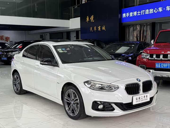 BMW 1-Series 2018 118i Sport — фото 5