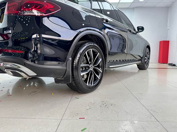 Mercedes-Benz GLC 2021 GLC 300 L 4 MATIC — фото 23