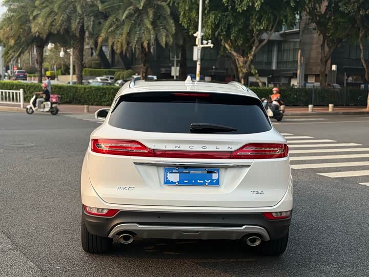 Lincoln MKC 2019 2.0 T 4 WD VI — фото 8
