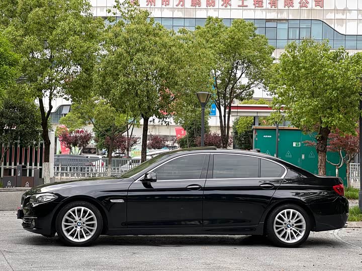 BMW 5 Series 525Li — фото 4