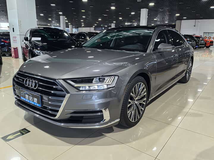 Audi A 8 2018 A 8 L 55 TFSI quattro Luxury — фото 3