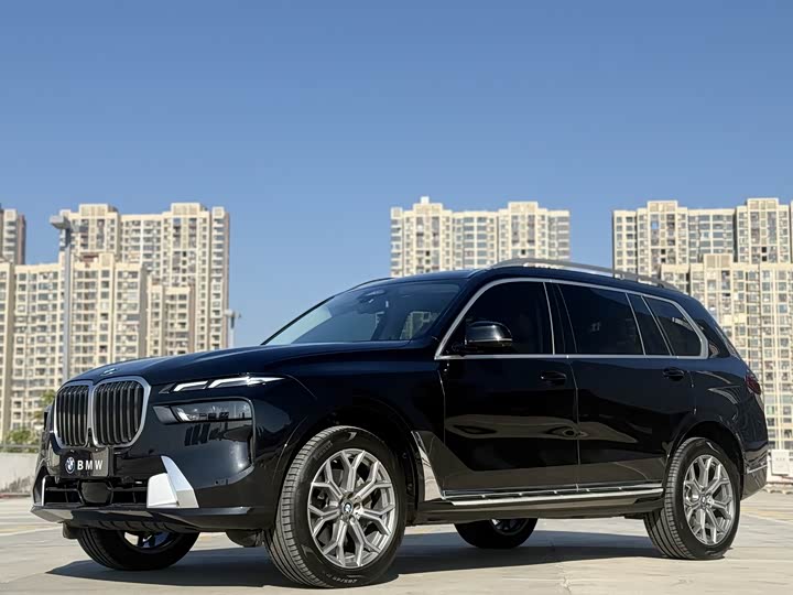 BMW X7 2023 x Drive 40i Leading — фото 2