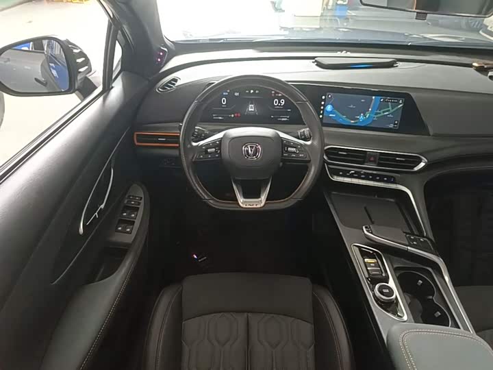 Changan UNI-T 2022 1.5 T Premium — фото 11