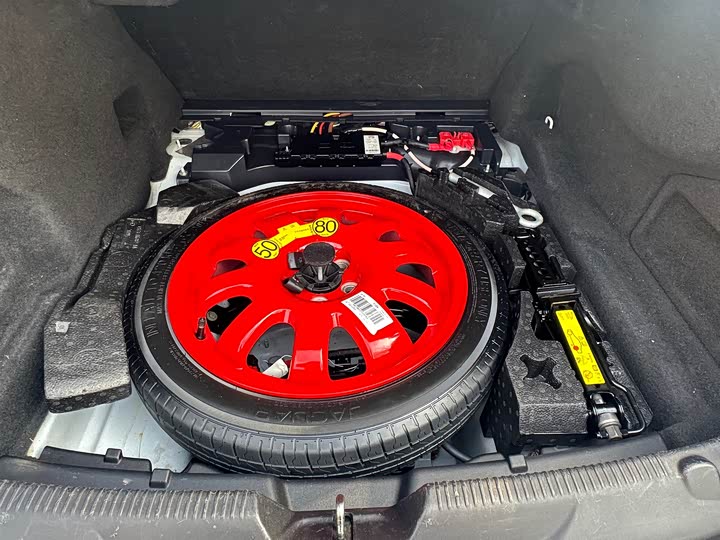 Jaguar XEL 2021 2.0 T 200 PS R-DYNAMIC — фото 24
