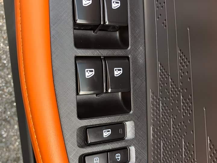 Changan UNI-V 2023 1.5 T — фото 29