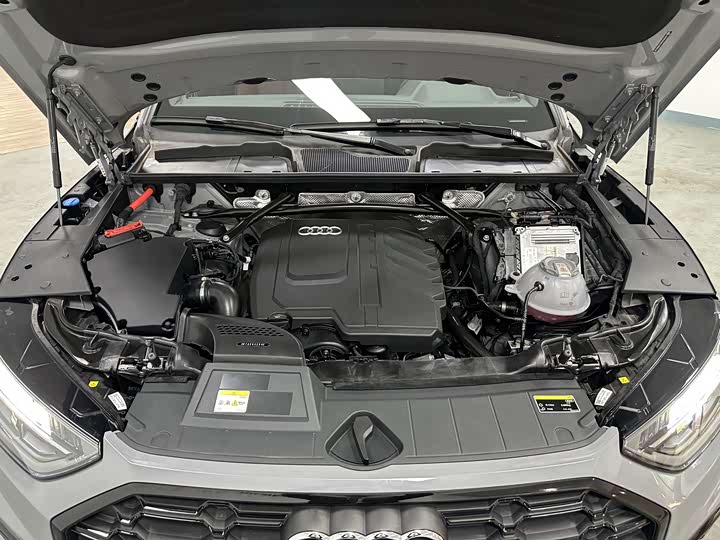 Audi Q5L 2025 40 TFSI — фото 19