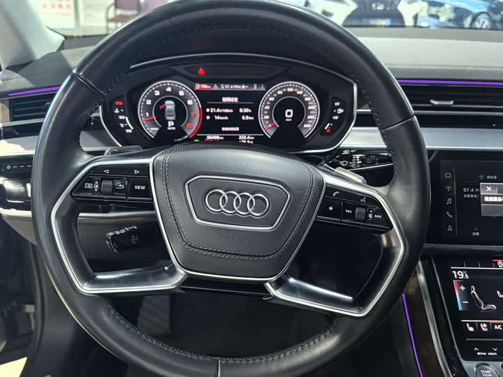 Audi A 8 2018 A 8 L 55 TFSI quattro Luxury — фото 6