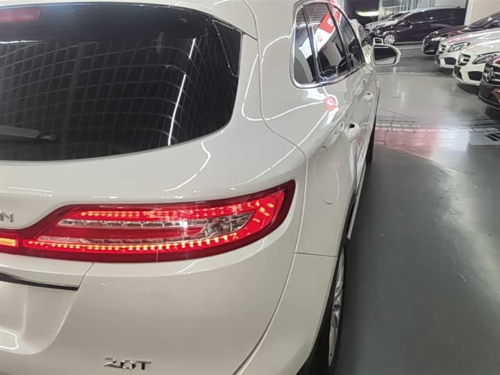Lincoln MKC 2019 2.0 T 2 WD VI — фото 8