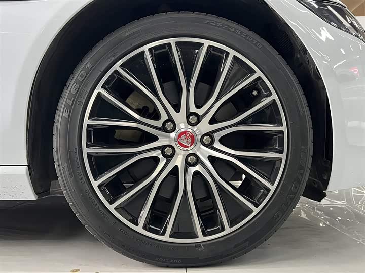 Jaguar XEL 2022 2.0 T 250 PS R-DYNAMIC S — фото 9