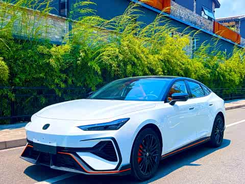 Changan UNI-V 2025 2.0 T — фото 17