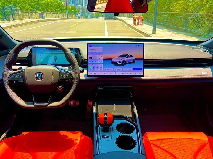 Changan UNI-V 2025 2.0 T — фото 12