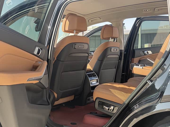 BMW X7 2023 x Drive 40i Leading — фото 6