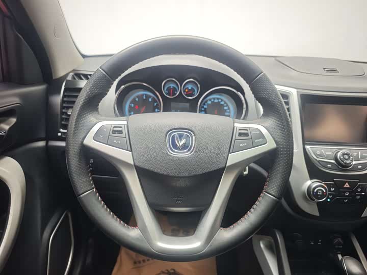 Changan CS35 2015 1.6 L ATLuxury IV — фото 14