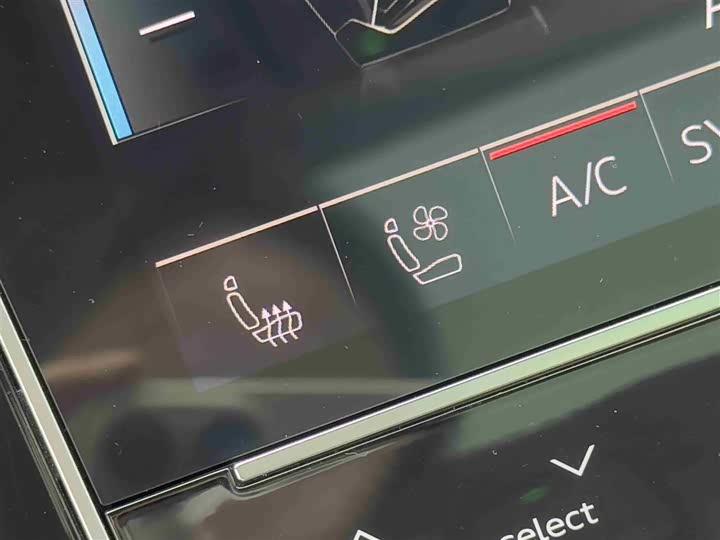 Audi Q7 2023 55 TFSI quattro S line Sport — фото 14