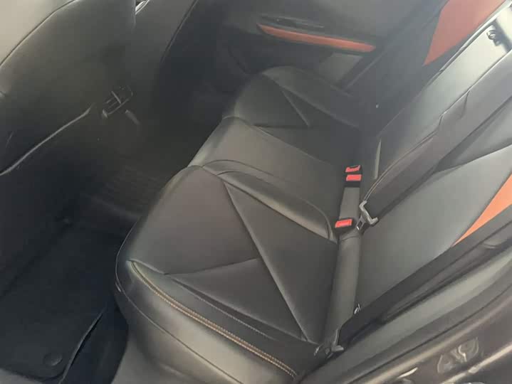 Changan UNI-V 2022 1.5 T Premium — фото 18