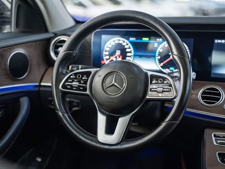 Mercedes-Benz E-Class 2019 E 260 L — фото 10
