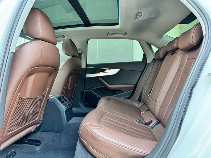 Audi A4L 2018 30 40 TFSI — фото 16