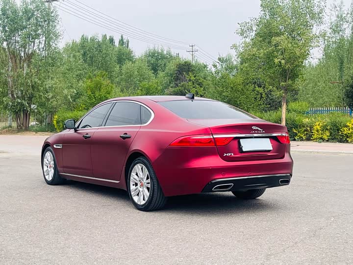 Jaguar XFL 2018 XFL 2.0 T 250 PS — фото 9
