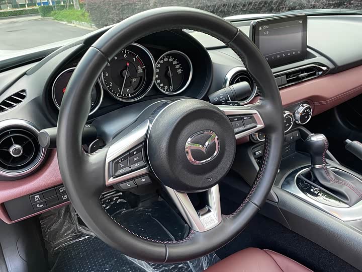Mazda MX-5 2018 2.0 L RF — фото 7