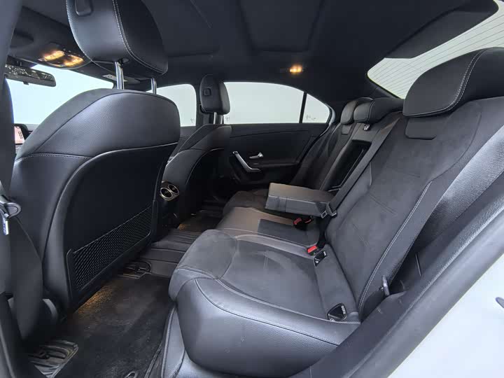 Mercedes-Benz A-Class 2023 A 200 L — фото 15